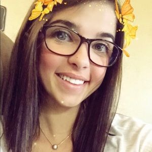 Meet your Posher, Madalynn